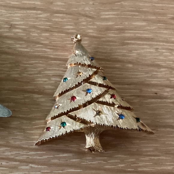 Christmas Tree Pins (2) - Picture 2 of 5